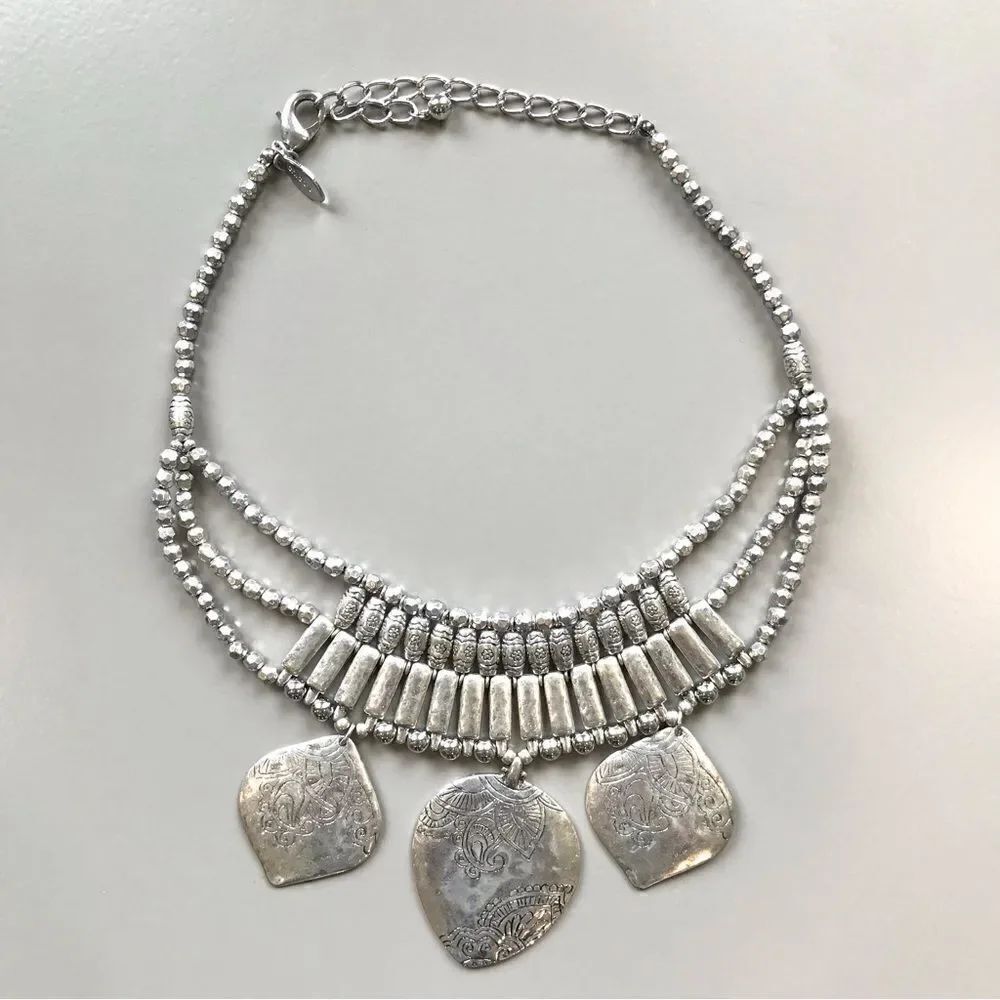 Chico’s Silver Tone Etched Metallic Beaded Pendant Statement Tribal Necklace